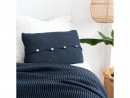Подушка с деревянными пуговицами, темно-синяя